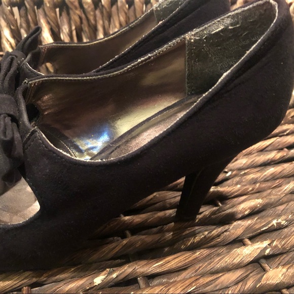 PREOWNED XHILARATION OPEN TOE HEELS WITH BOW CUTOUTS SIZE 6.5 - Picture 6 of 9